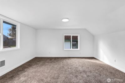12034 68th Avenue S, Seattle, WA 98178 - Photo 16