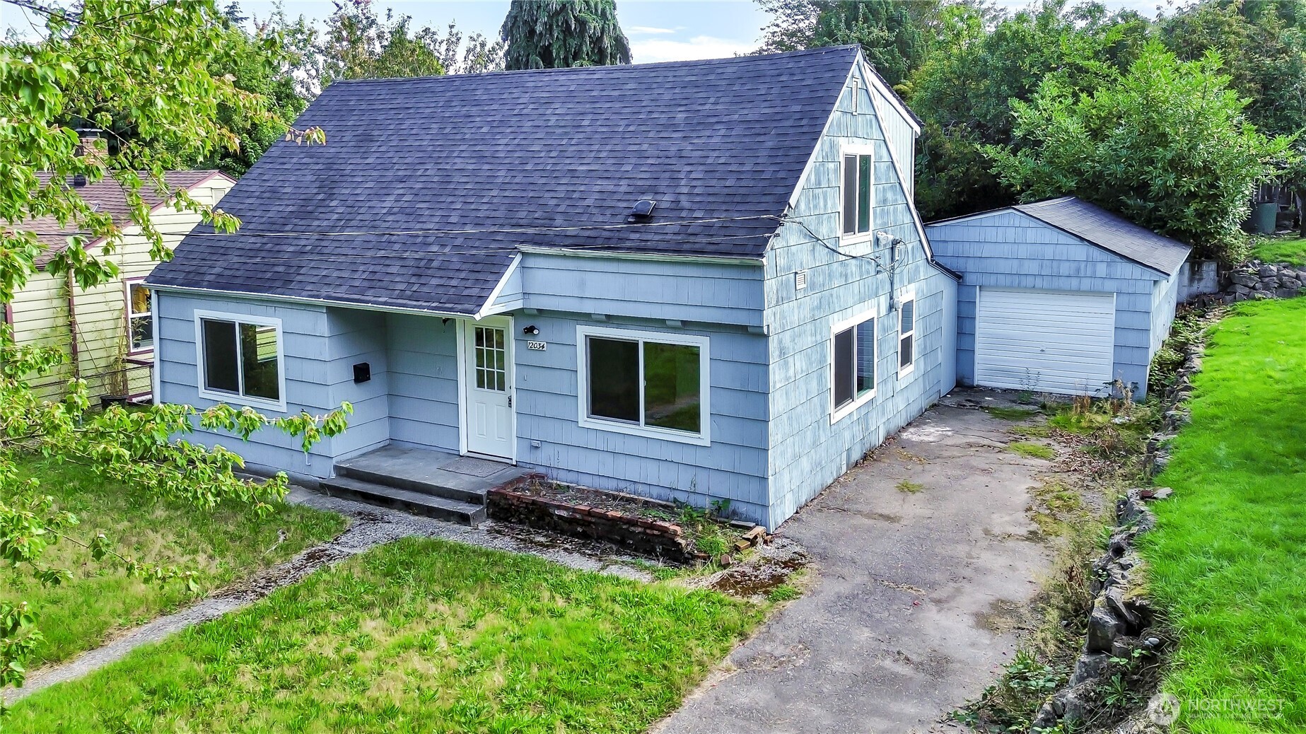12034 68th Avenue S, Seattle, WA 98178