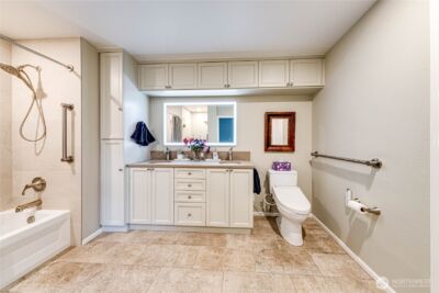 2220 132nd Avenue SE #A113, Bellevue, WA 98005-3977 - Photo 17