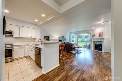 2220 132nd Avenue SE #A113, Bellevue, WA 98005-3977 - Photo 2