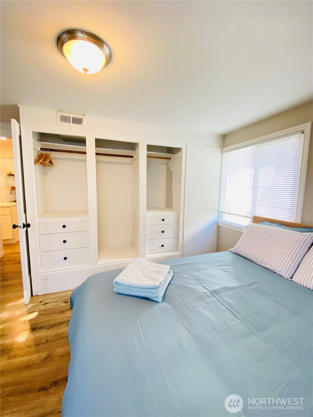 721 N 88th Street , Seattle, WA 98103