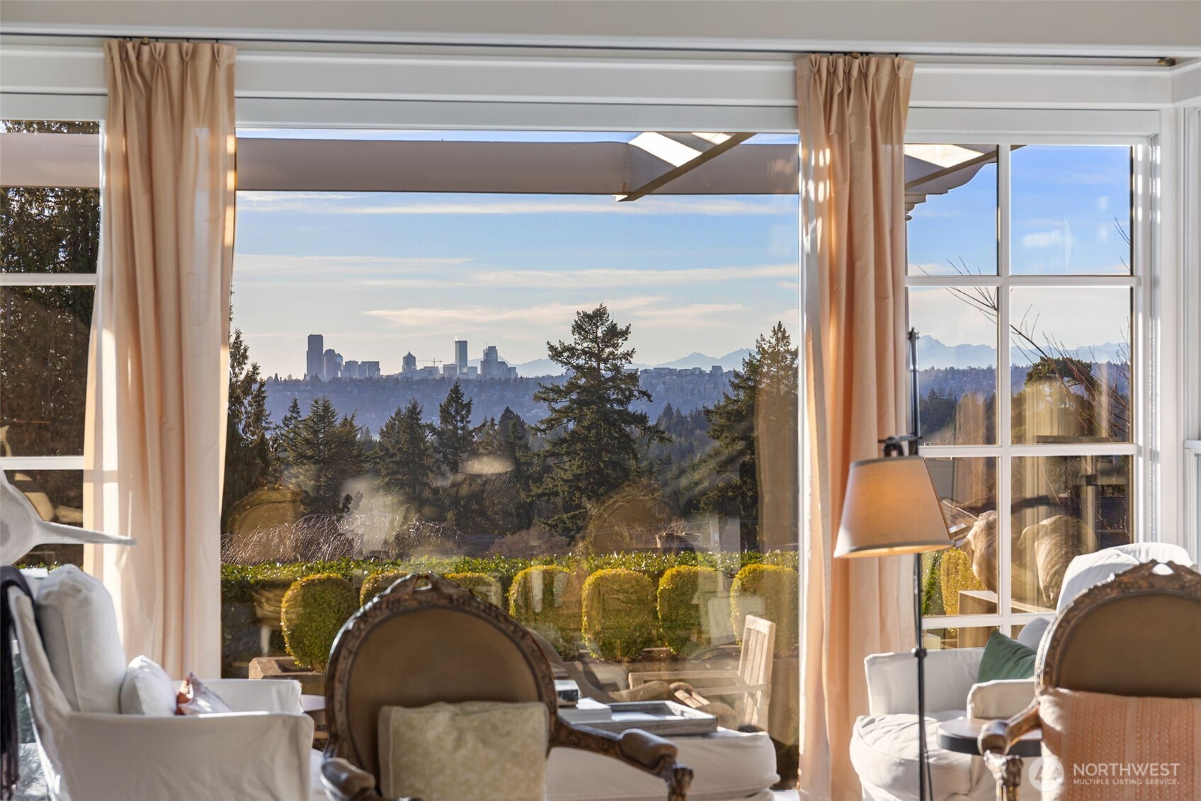 9400 Vineyard Crest , Bellevue, WA 98004