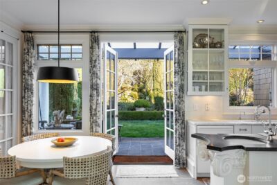 9400 Vineyard Crest , Bellevue, WA 98004 - Photo 13