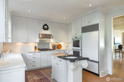 9400 Vineyard Crest , Bellevue, WA 98004 - Photo 15