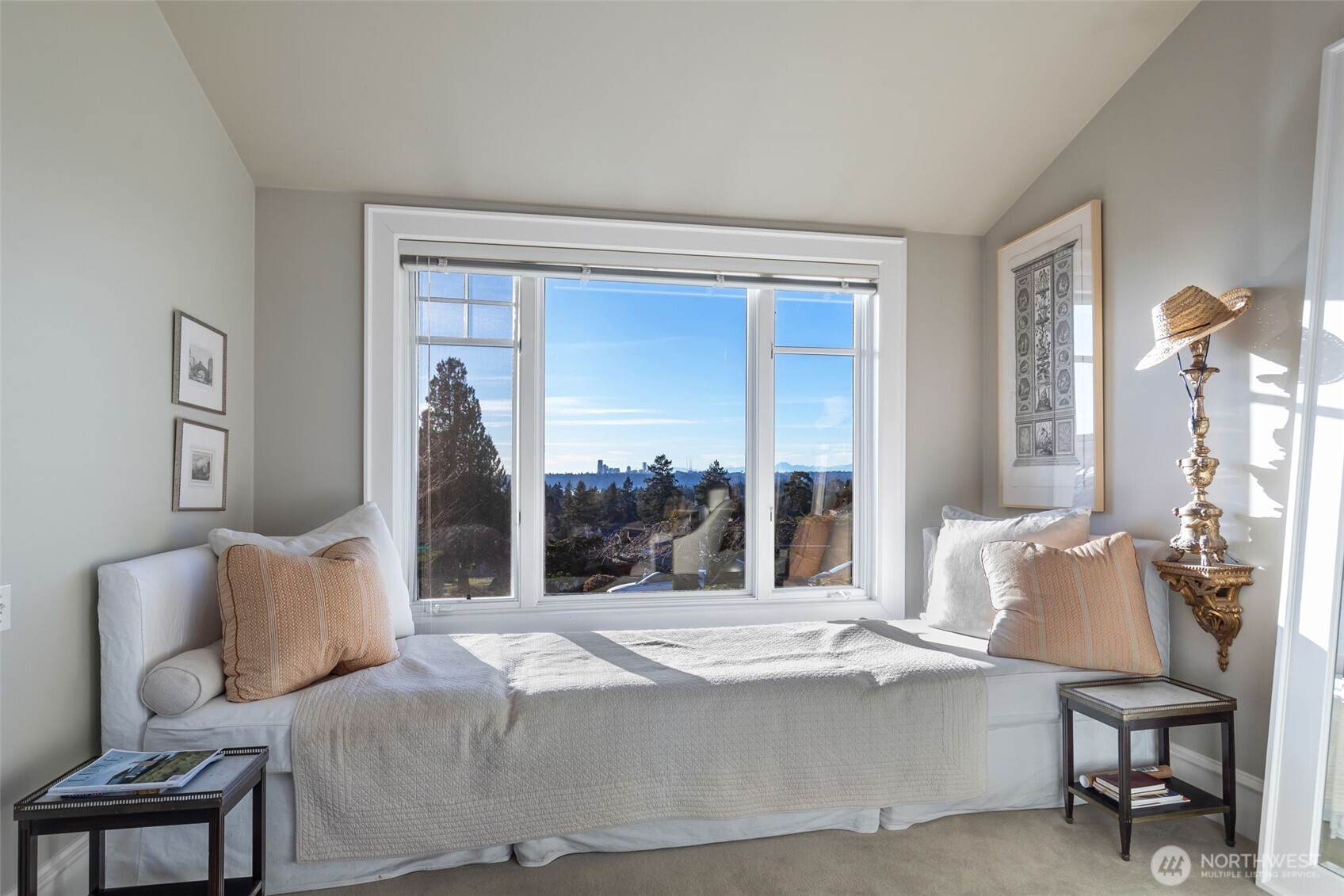 9400 Vineyard Crest , Bellevue, WA 98004