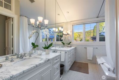 9400 Vineyard Crest , Bellevue, WA 98004 - Photo 26