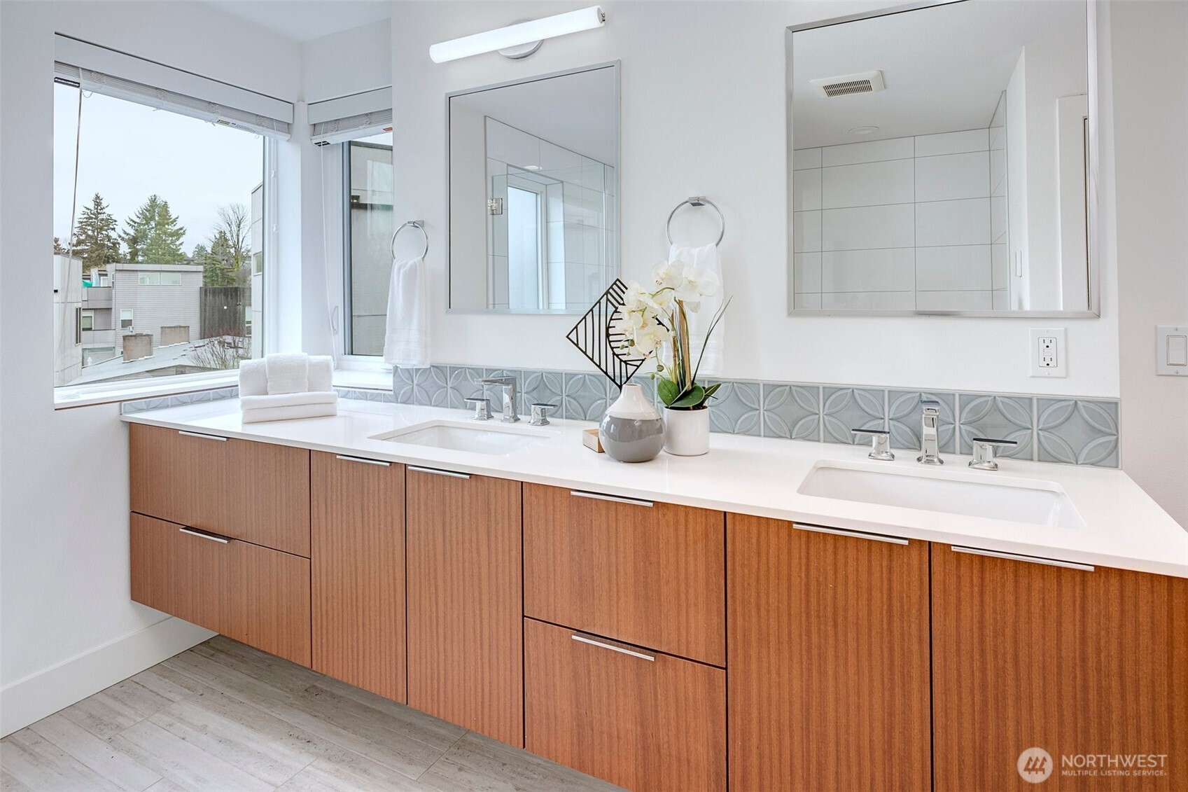 4274 NE 50th Street , Seattle, WA 98105