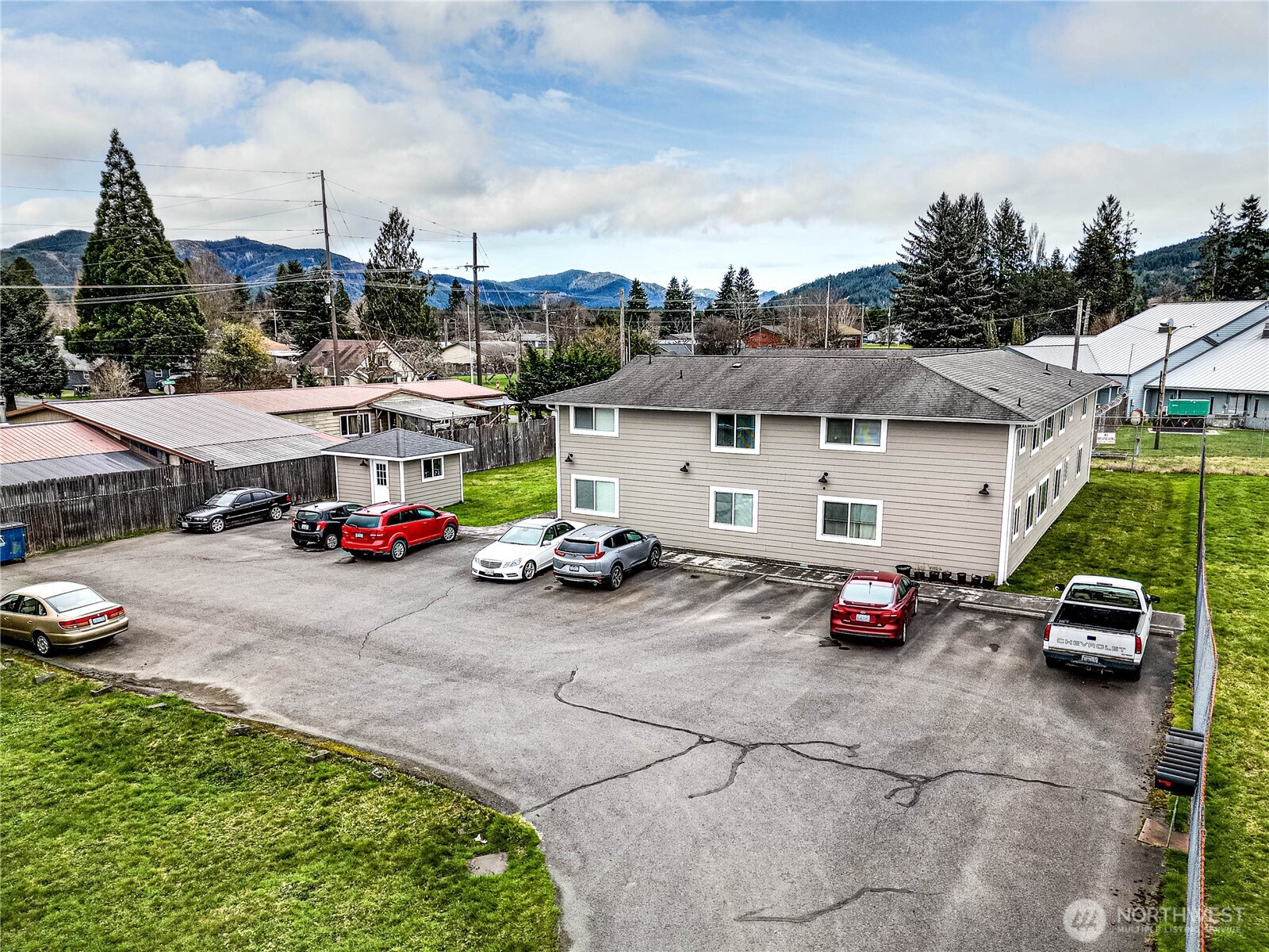 97 S Elderberry Avenue , Forks, WA 98331