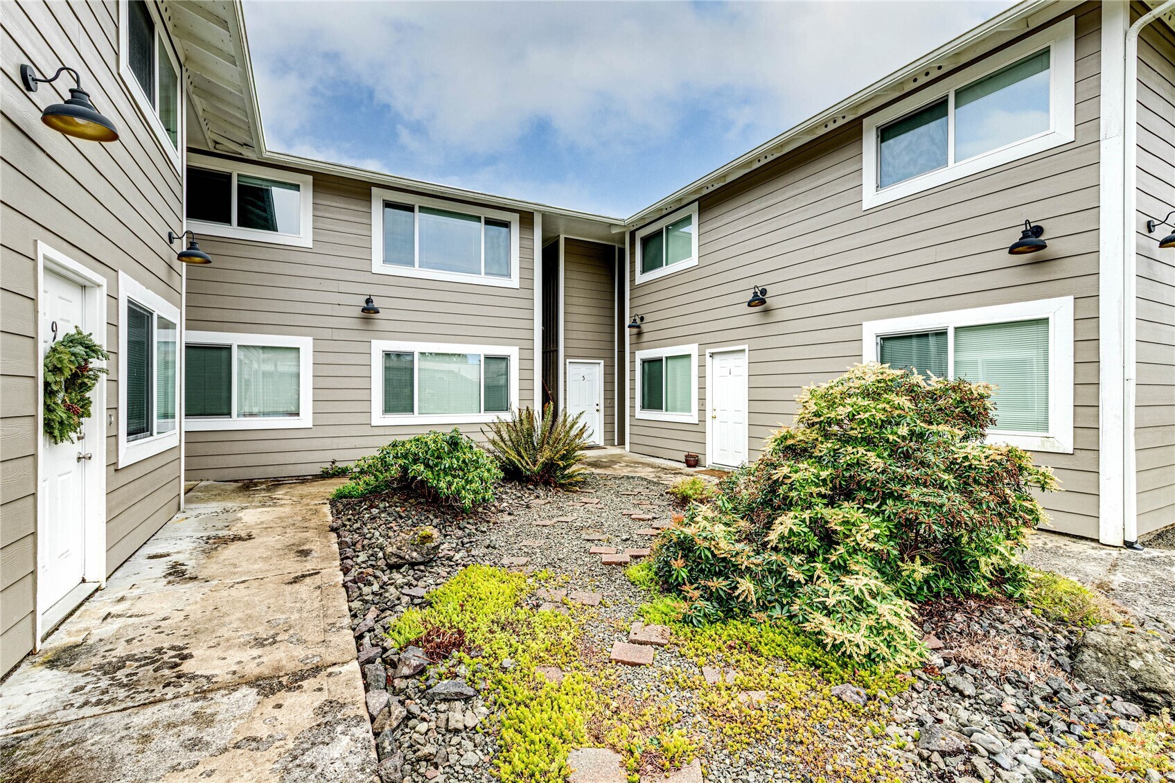 97 S Elderberry Avenue , Forks, WA 98331