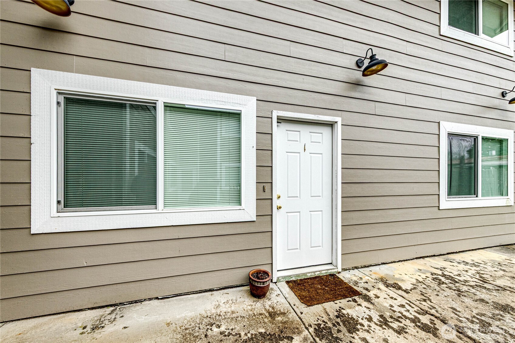 97 S Elderberry Avenue , Forks, WA 98331