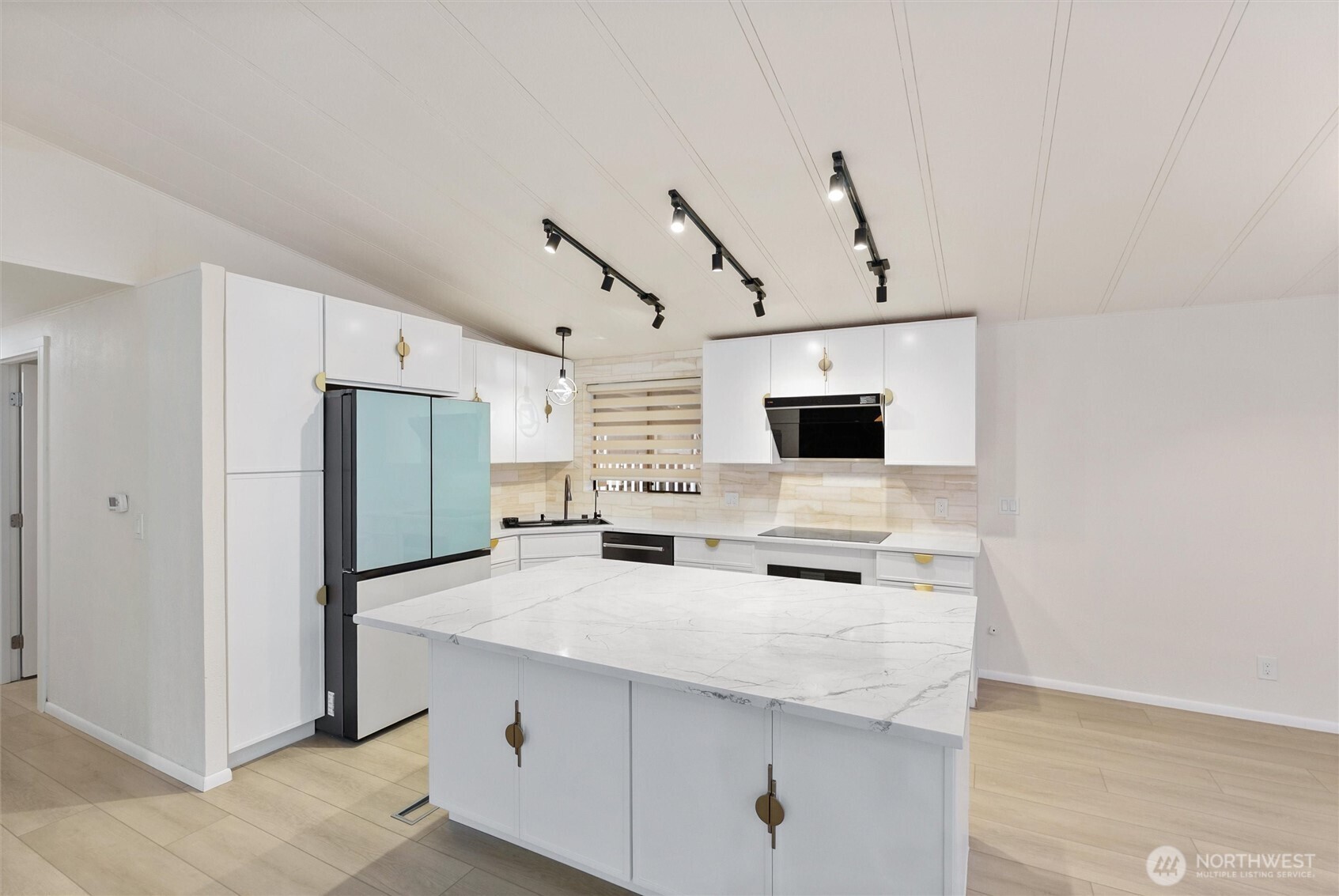 28000 NE 142nd Place #121, Duvall, WA 98019