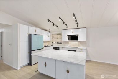 28000 NE 142nd Place #121, Duvall, WA 98019 - Photo 8