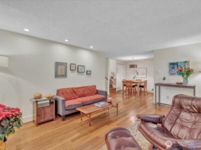 4629 W Lake Sammamish Parkway SE #H206, Issaquah, WA 98027 - Photo 4