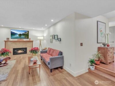 4629 W Lake Sammamish Parkway SE #H206, Issaquah, WA 98027 - Photo 5