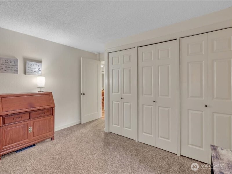 4629 W Lake Sammamish Parkway SE #H206, Issaquah, WA 98027