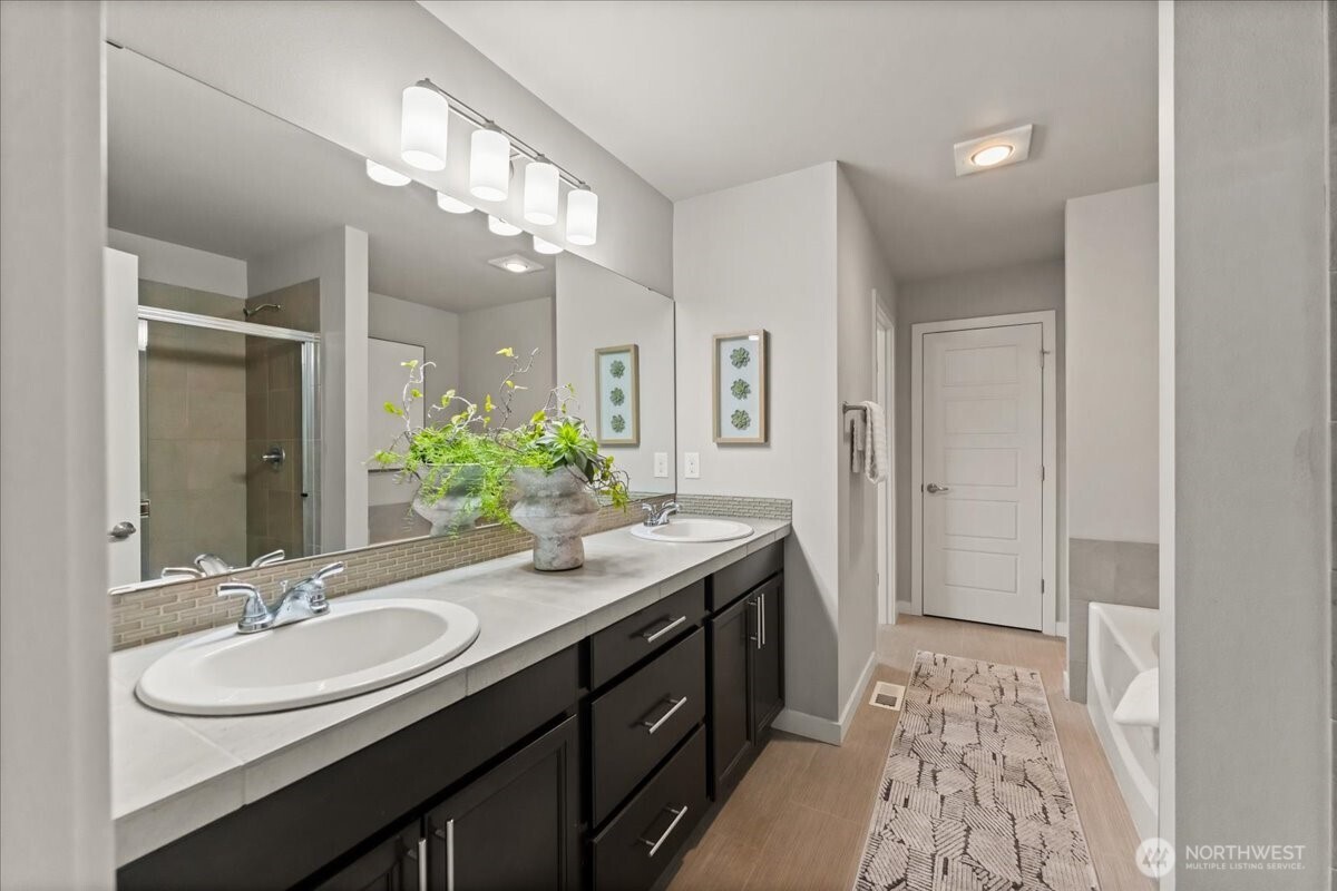 12107 SE 294th Court , Auburn, WA 98092