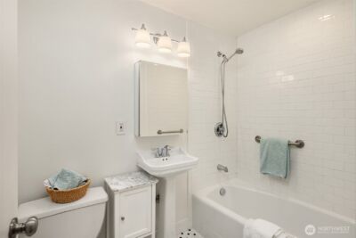 8701 35th Avenue NE #9, Seattle, WA 98115 - Photo 10