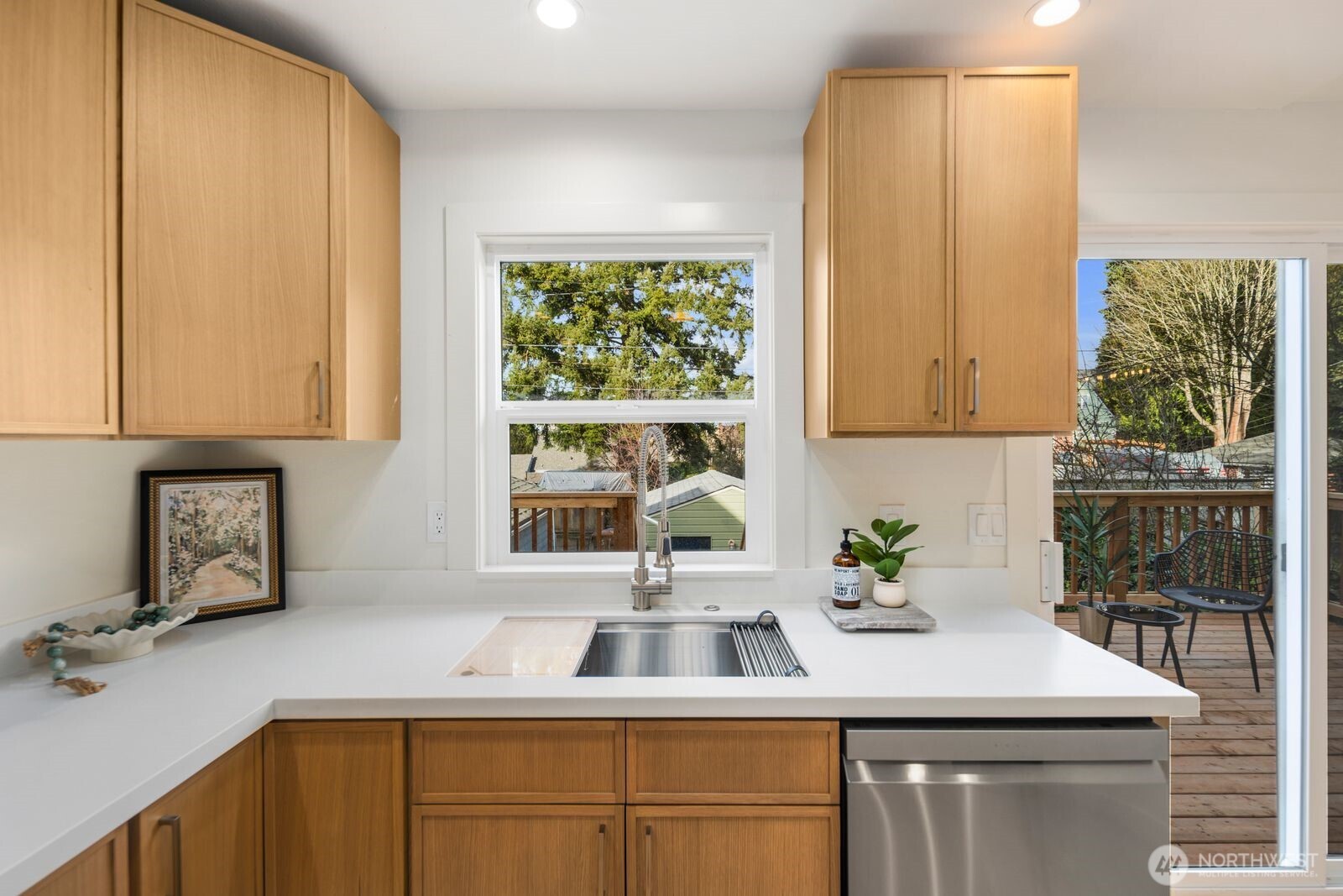 1121 N M Street , Tacoma, WA 98403-1524