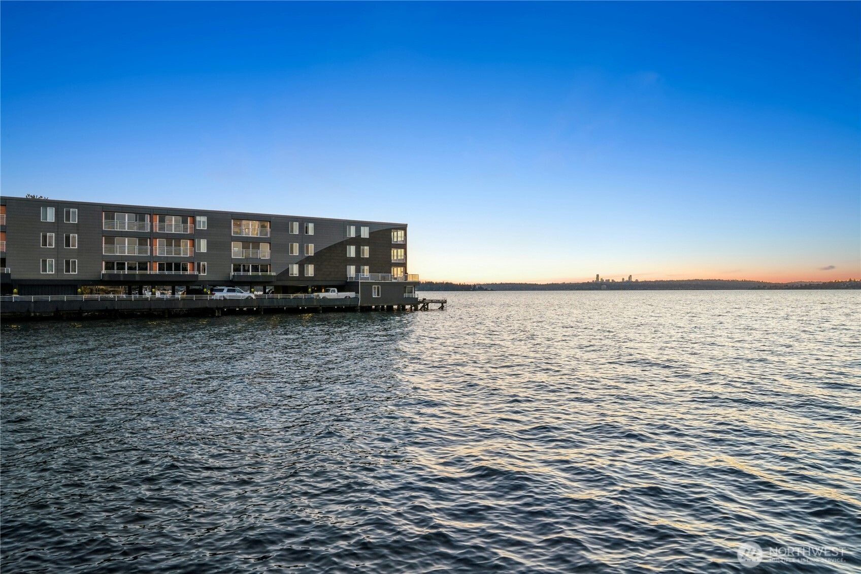 733 Lake Street S #202, Kirkland, WA 98033