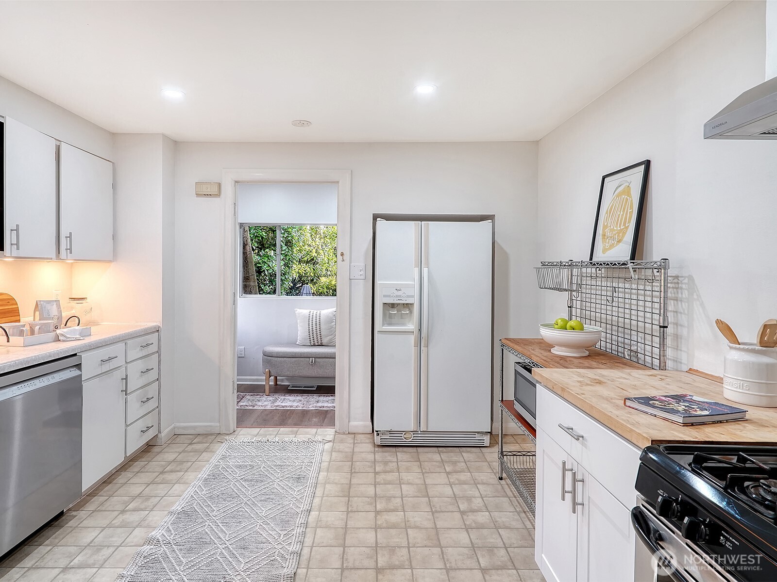 2337 NE 86th Street , Seattle, WA 98115-3317