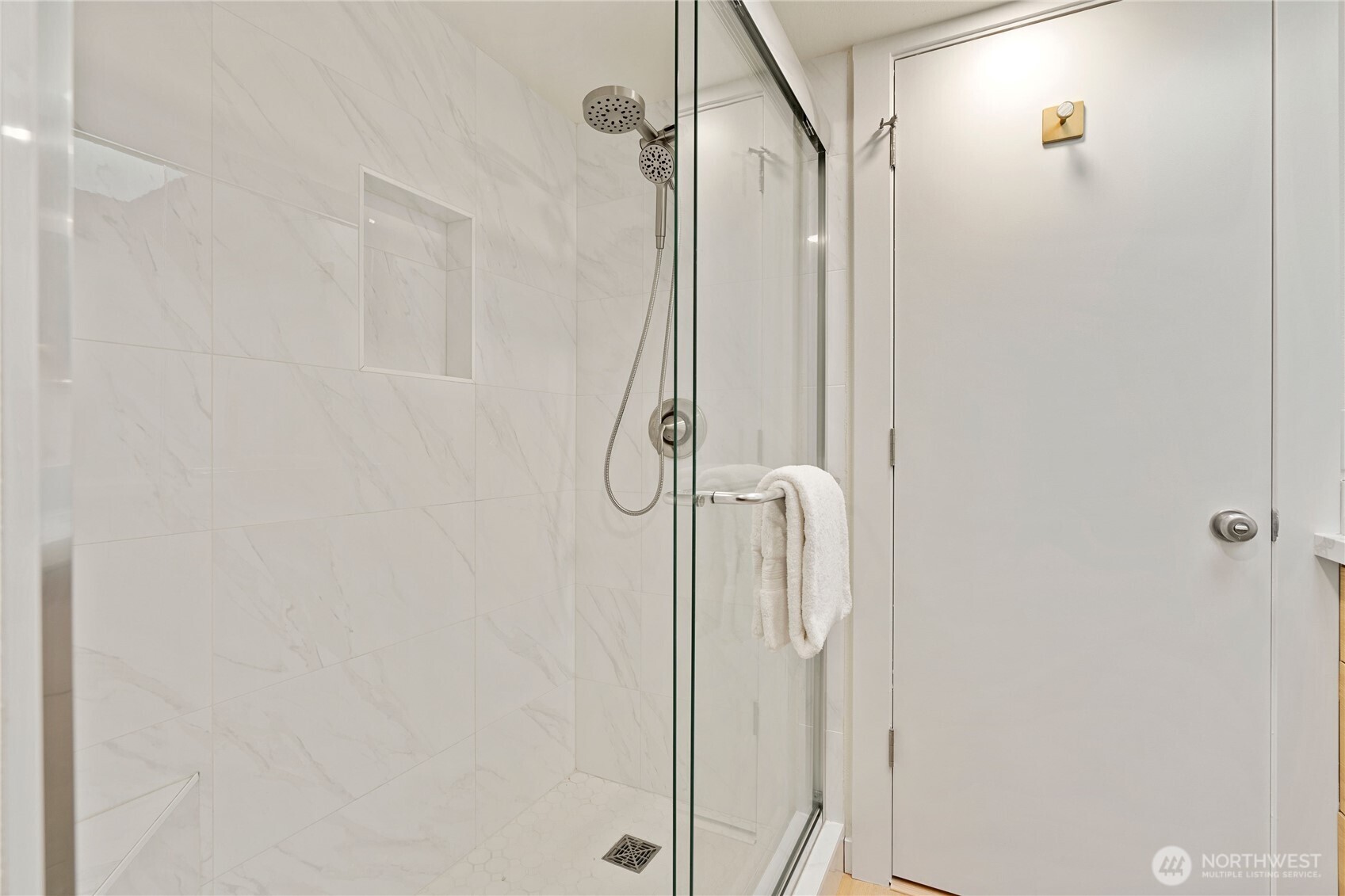 6439 139th Avenue NE #19, Redmond, WA 98052