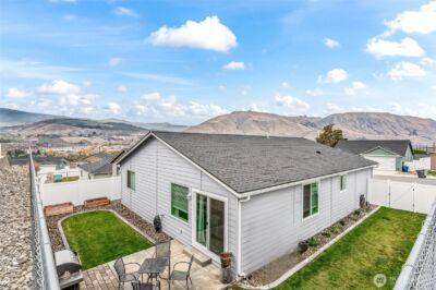 2205 SE Marlette Road , East Wenatchee, WA 98802 - Photo 2