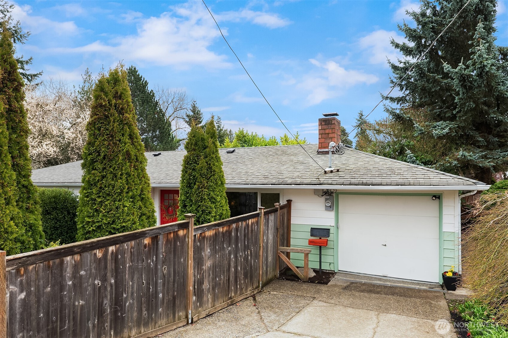 2821 SW Trenton Street , Seattle, WA 98126