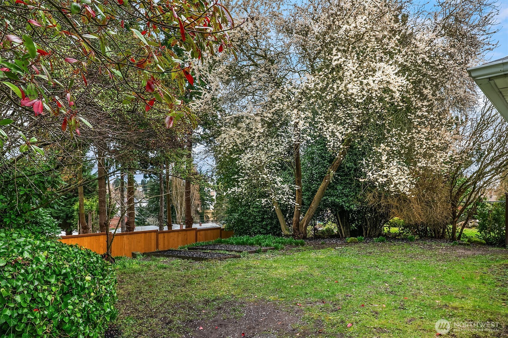 2821 SW Trenton Street , Seattle, WA 98126