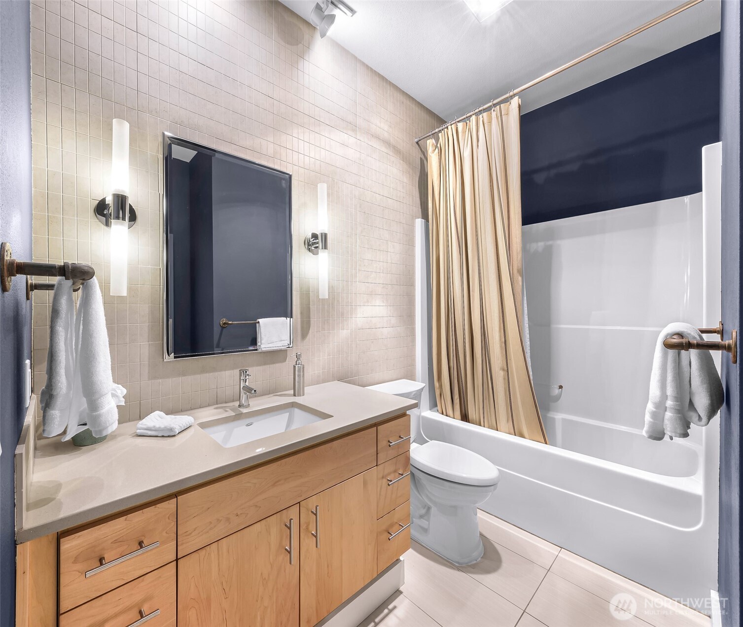 2015 Terry Avenue #417, Seattle, WA 98121