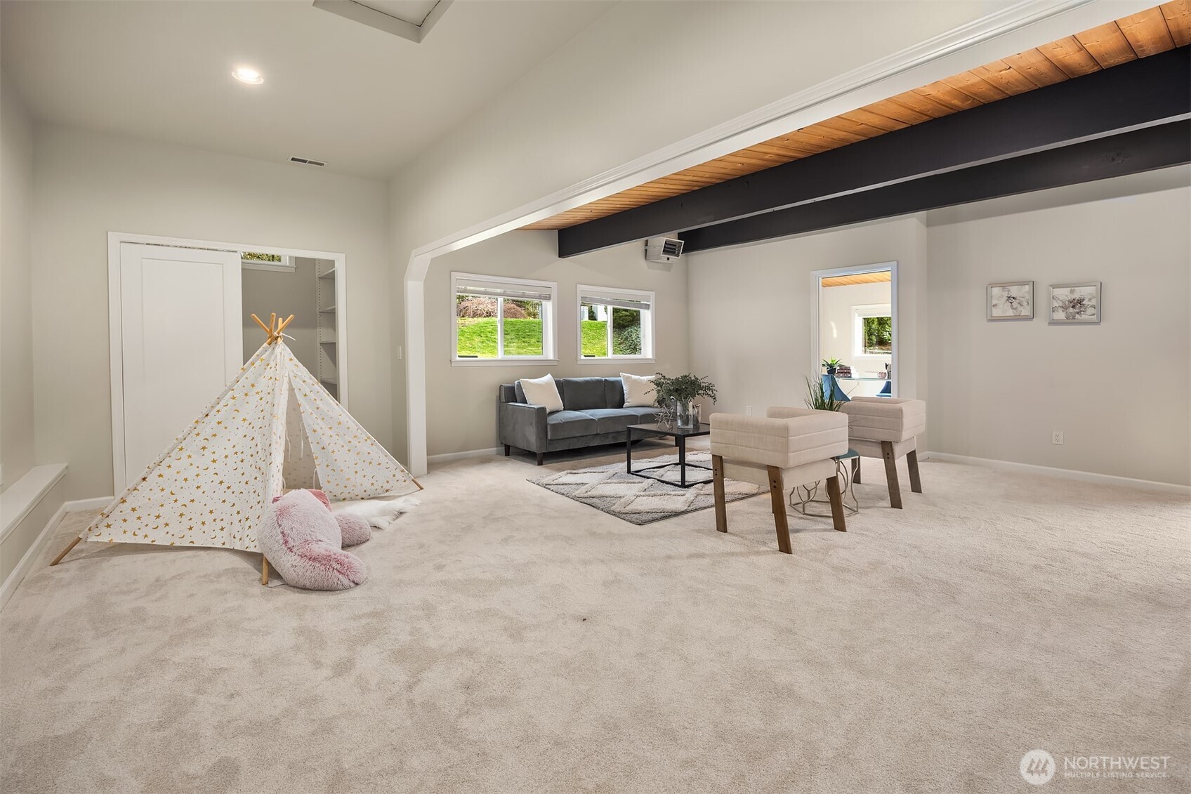 22709 SE 16th Street , Sammamish, WA 98075