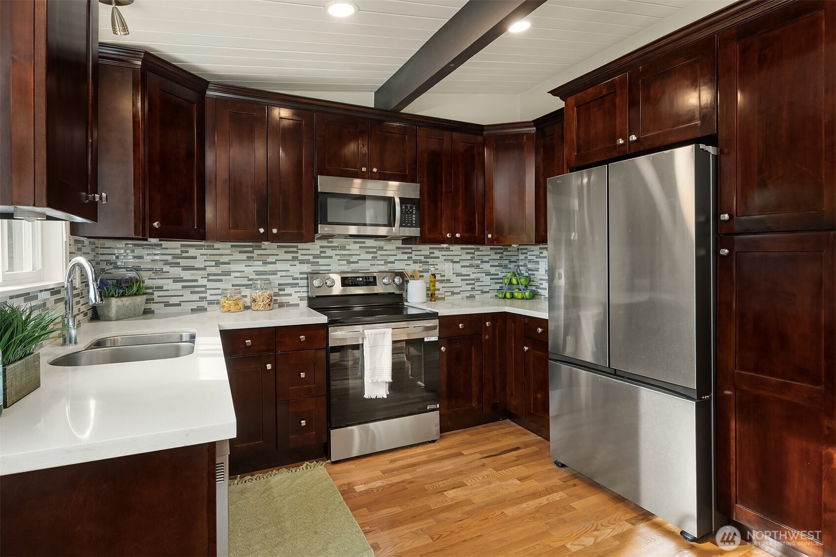 22709 SE 16th Street , Sammamish, WA 98075