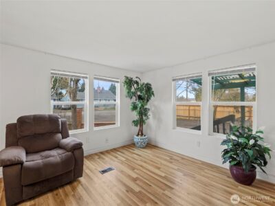 11040 14th Avenue SW, Seattle, WA 98146 - Photo 5