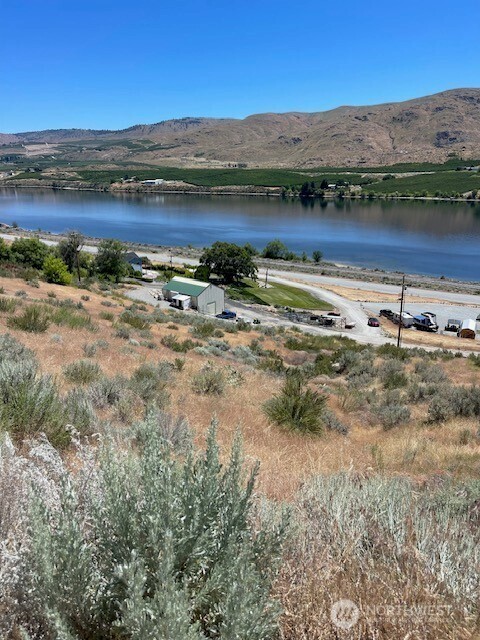 37 Osprey Nest Road , Pateros, WA 98846