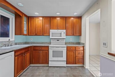 10021 33rd Street Ct E, Edgewood, WA 98371 - Photo 8