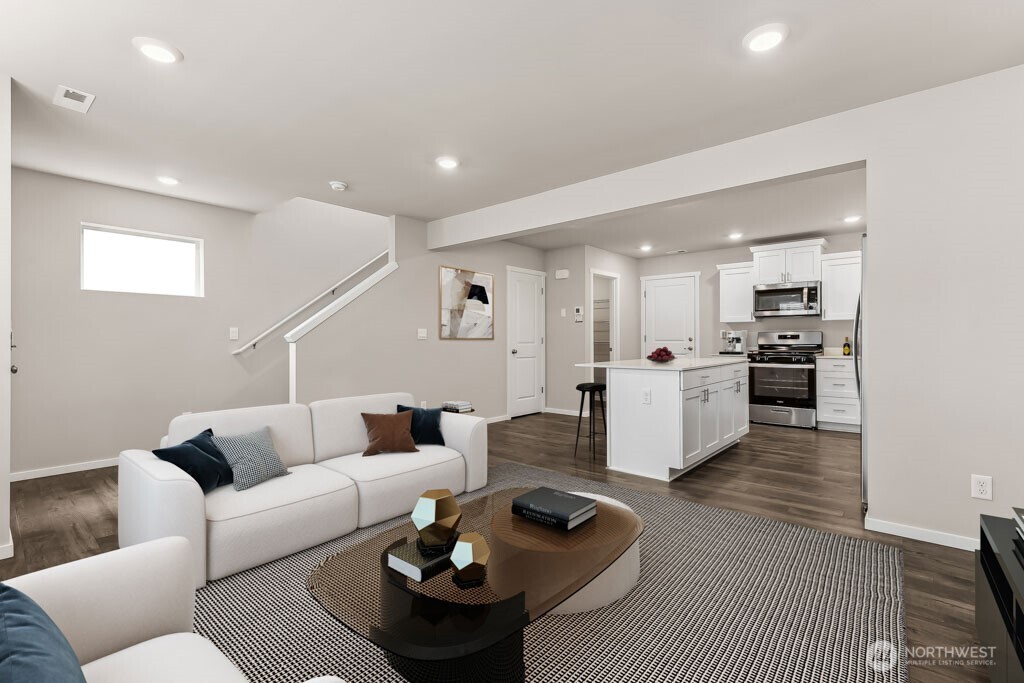 3929 Hyde Loop NE #130, Olympia, WA 98506