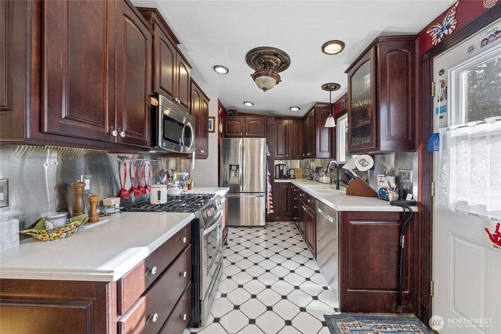 24661 SE 224th Street , Maple Valley, WA 98038