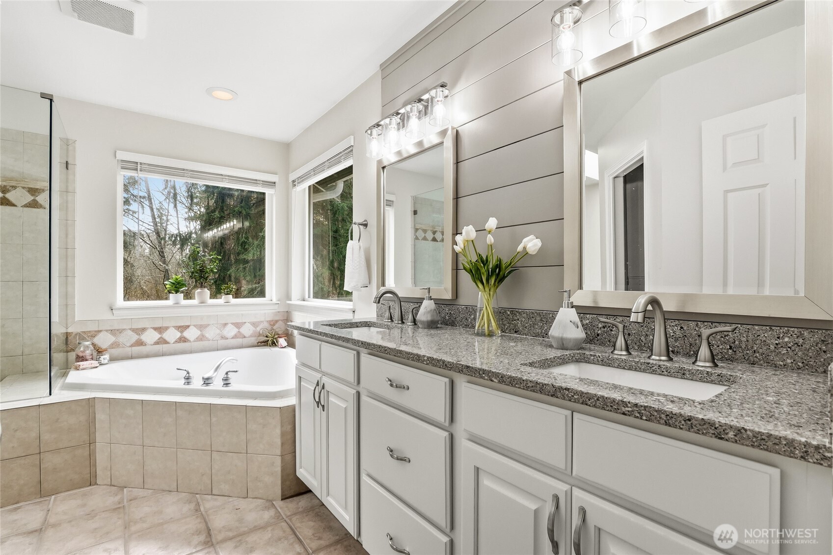 6211 247th Avenue NE, Redmond, WA 98053