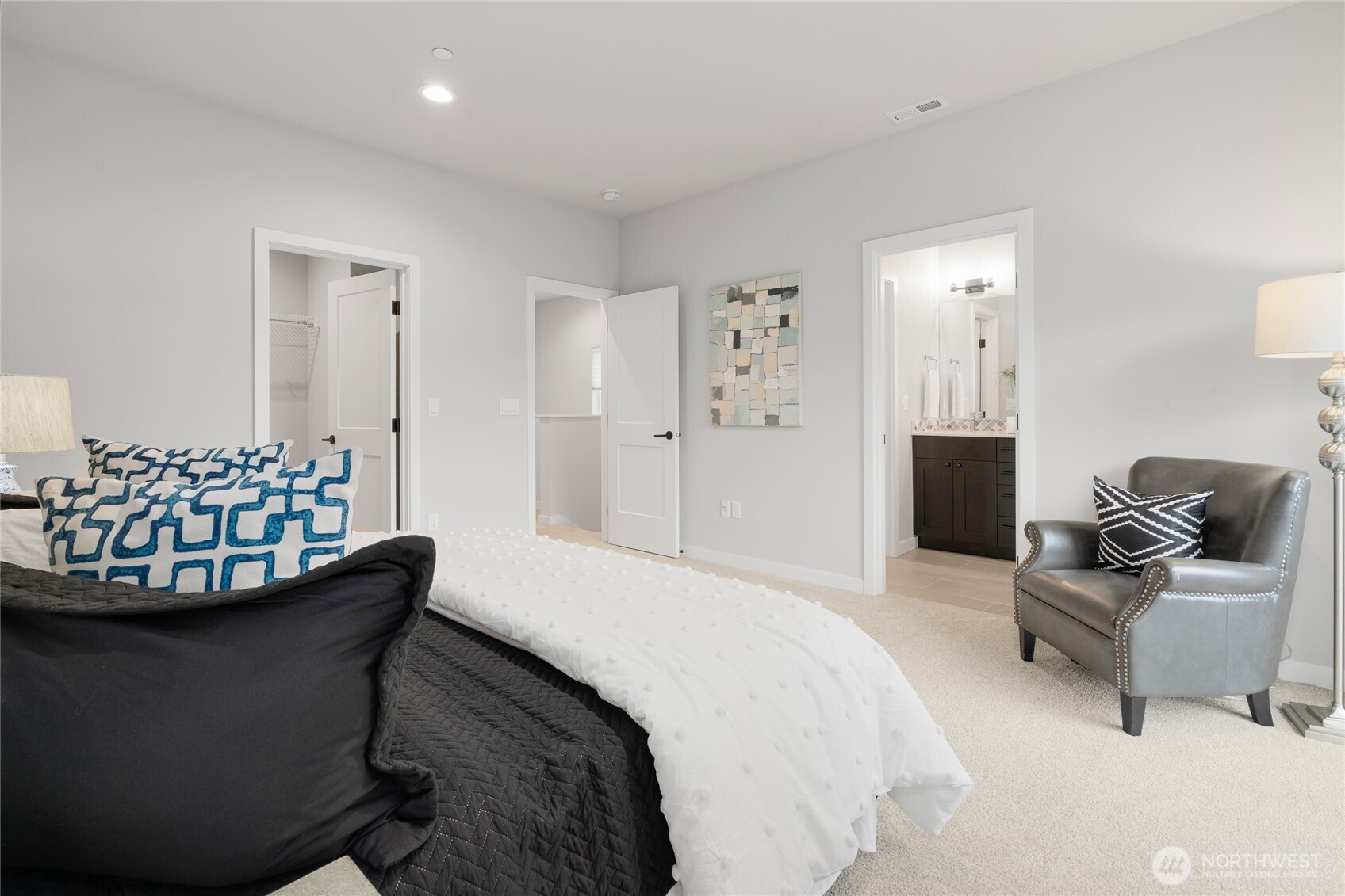 992 Sunrise Place SW #N1, Issaquah, WA 98027