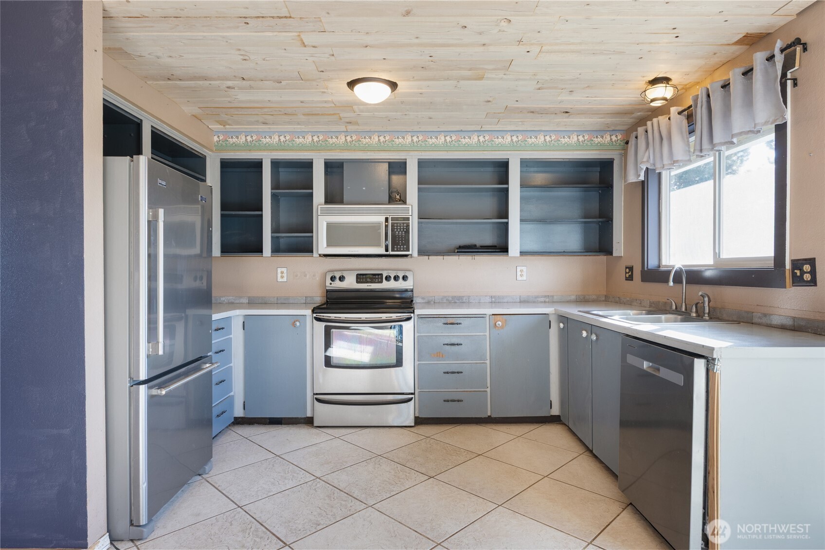 425 N Desdemona Avenue , Othello, WA 99344