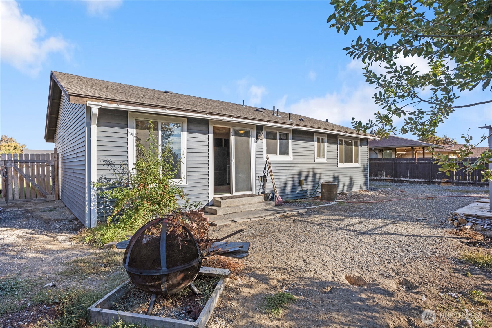 425 N Desdemona Avenue , Othello, WA 99344