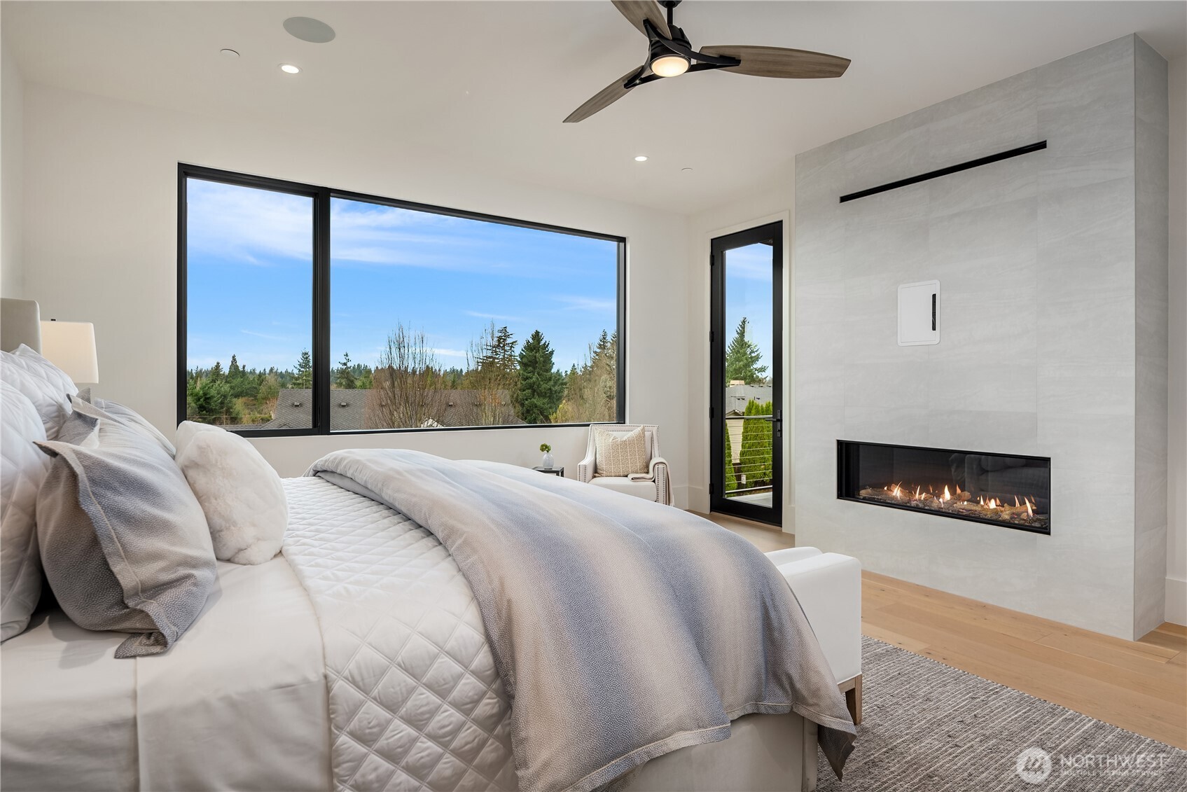 1032 89th Avenue NE, Bellevue, WA 98004