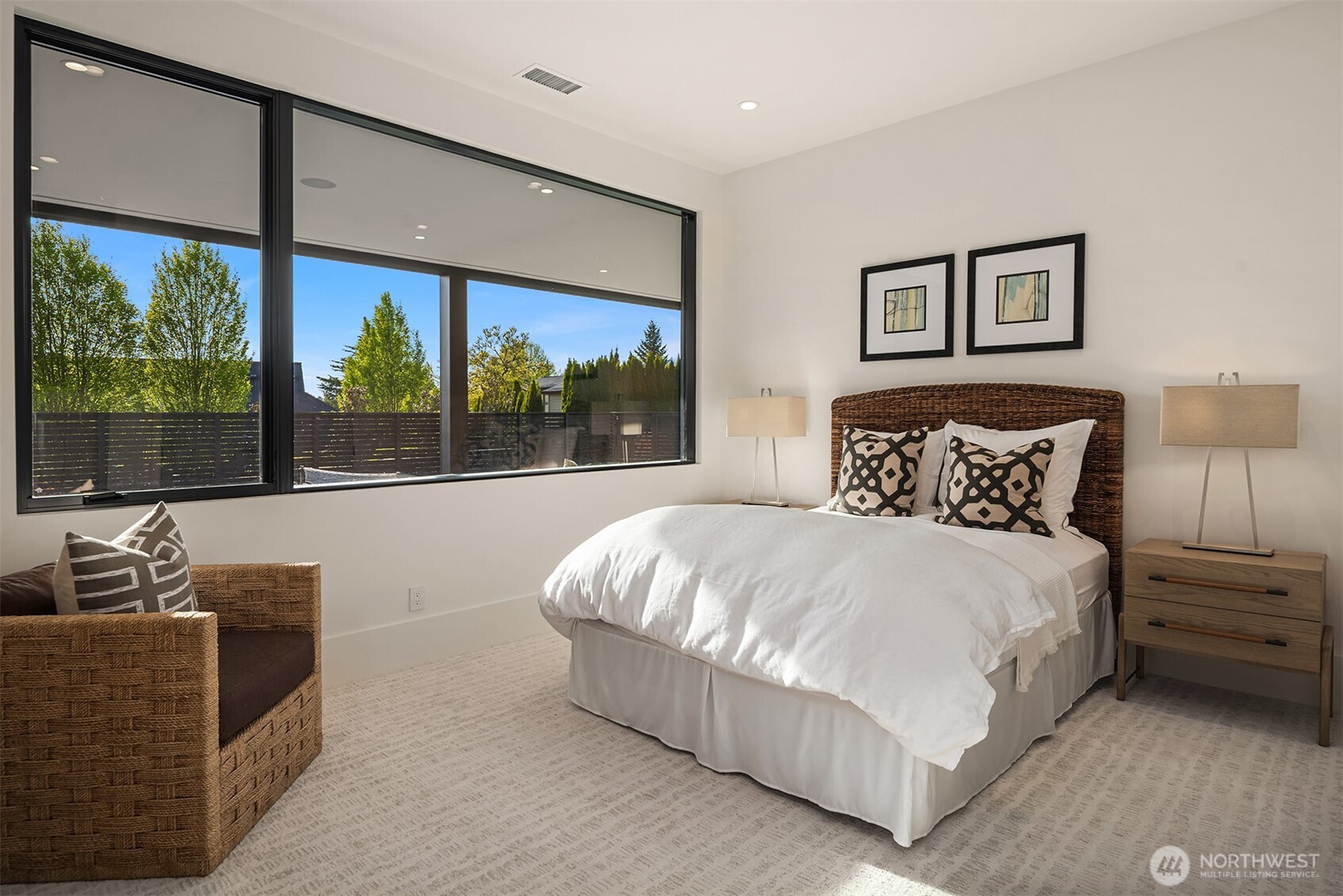 1032 89th Avenue NE, Bellevue, WA 98004