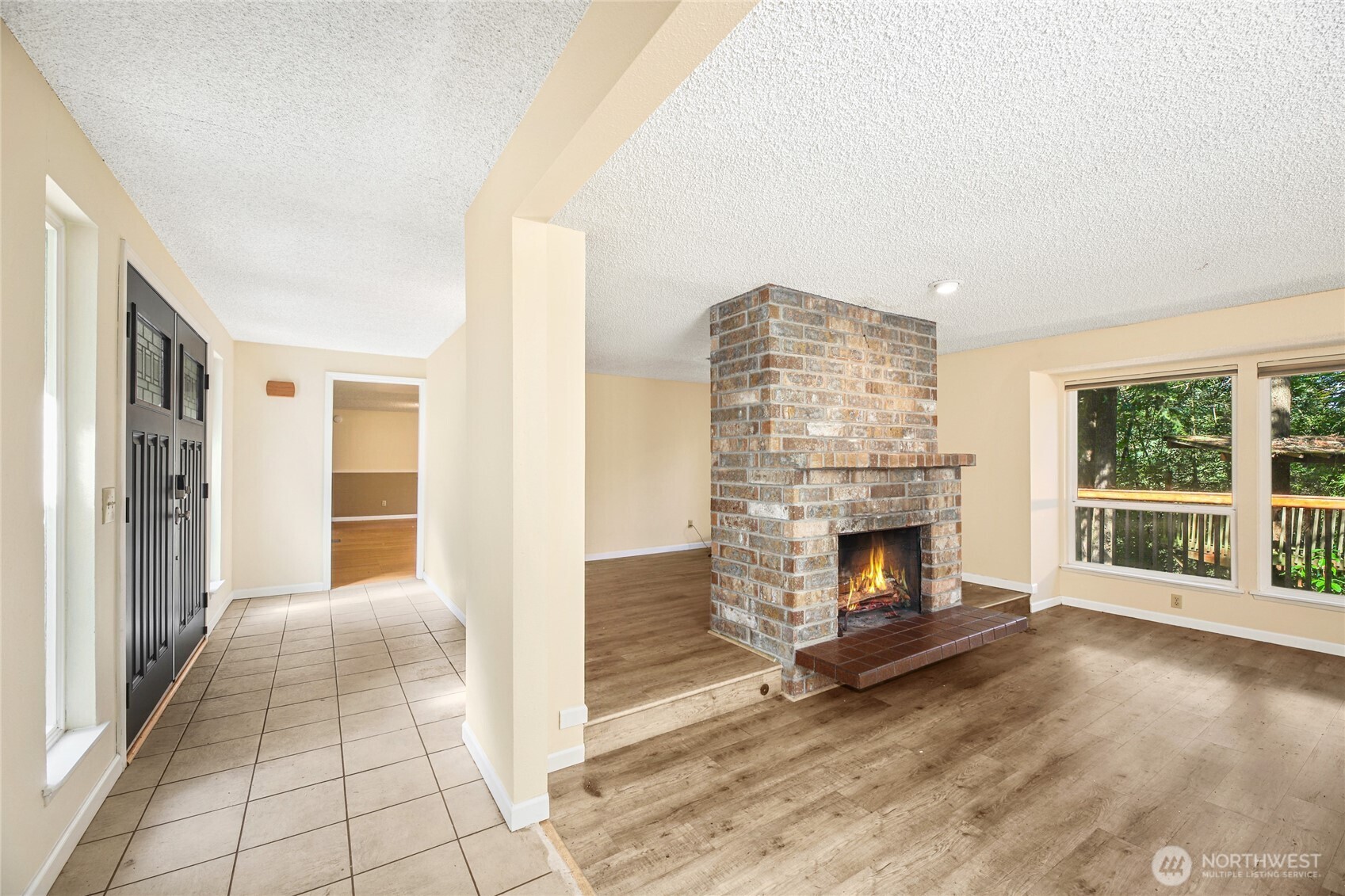 15604 SE 42nd Place , Bellevue, WA 98006