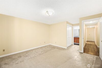 15604 SE 42nd Place , Bellevue, WA 98006 - Photo 12