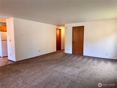 1125 N 13th Street #D-16, Shelton, WA 98584 - Photo 3