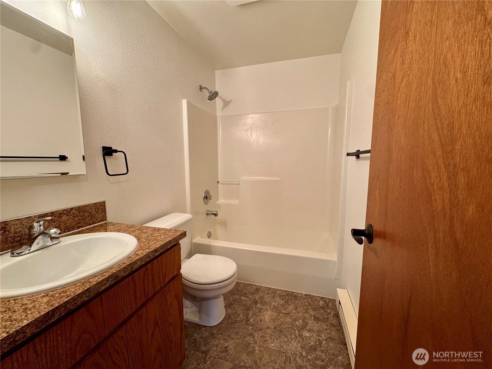 1125 N 13th Street #D-16, Shelton, WA 98584