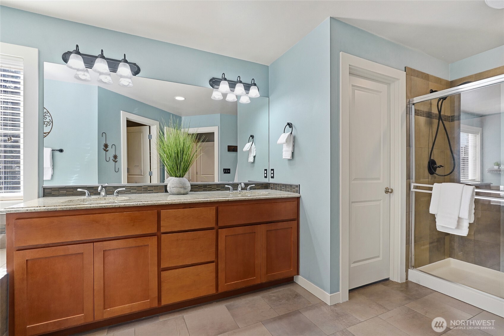 1795 Tannerwood Way SE, North Bend, WA 98045