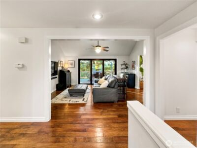 4017 239th Place SE, Sammamish, WA 98029 - Photo 3