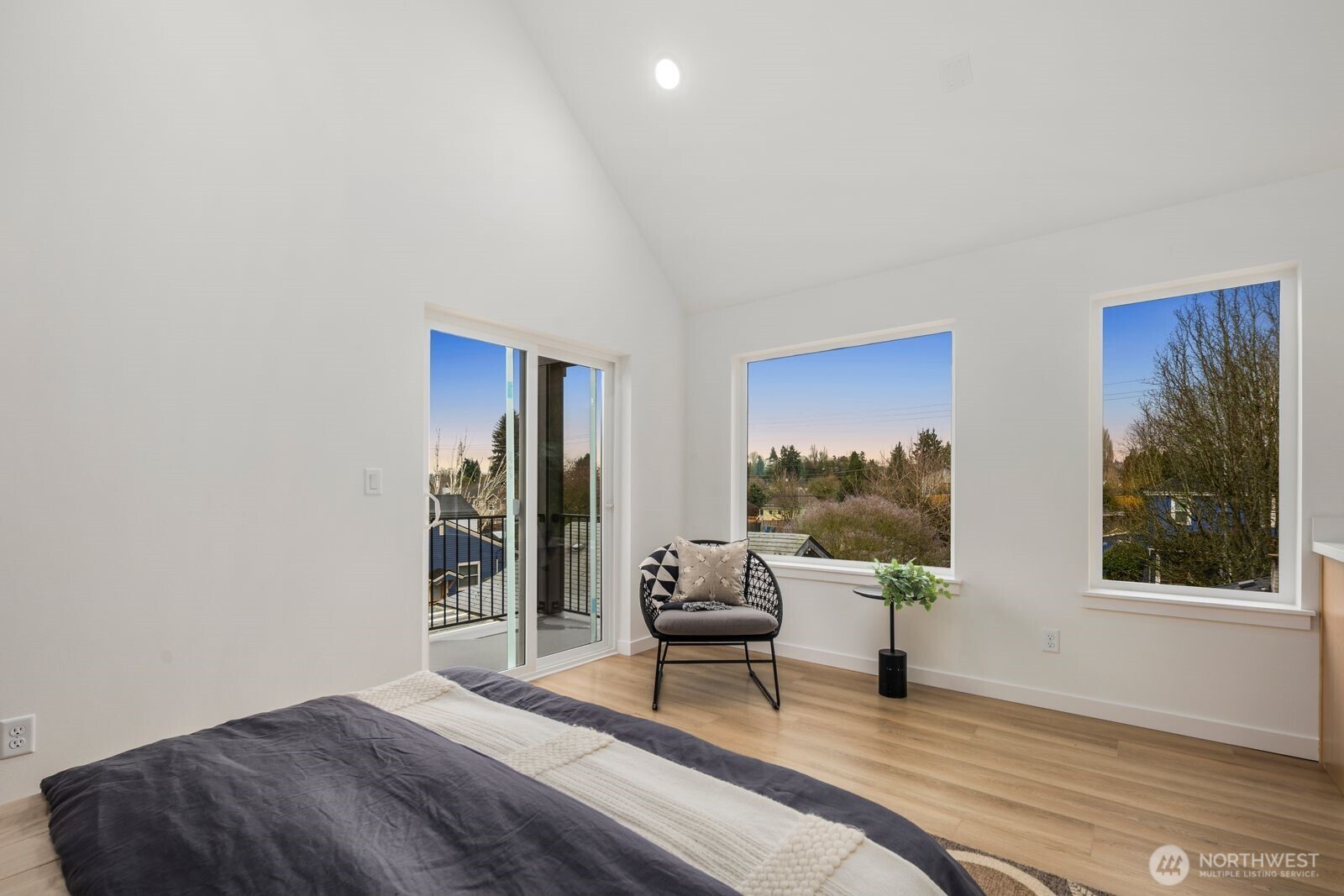 806 C S Rose Street , Seattle, WA 98108