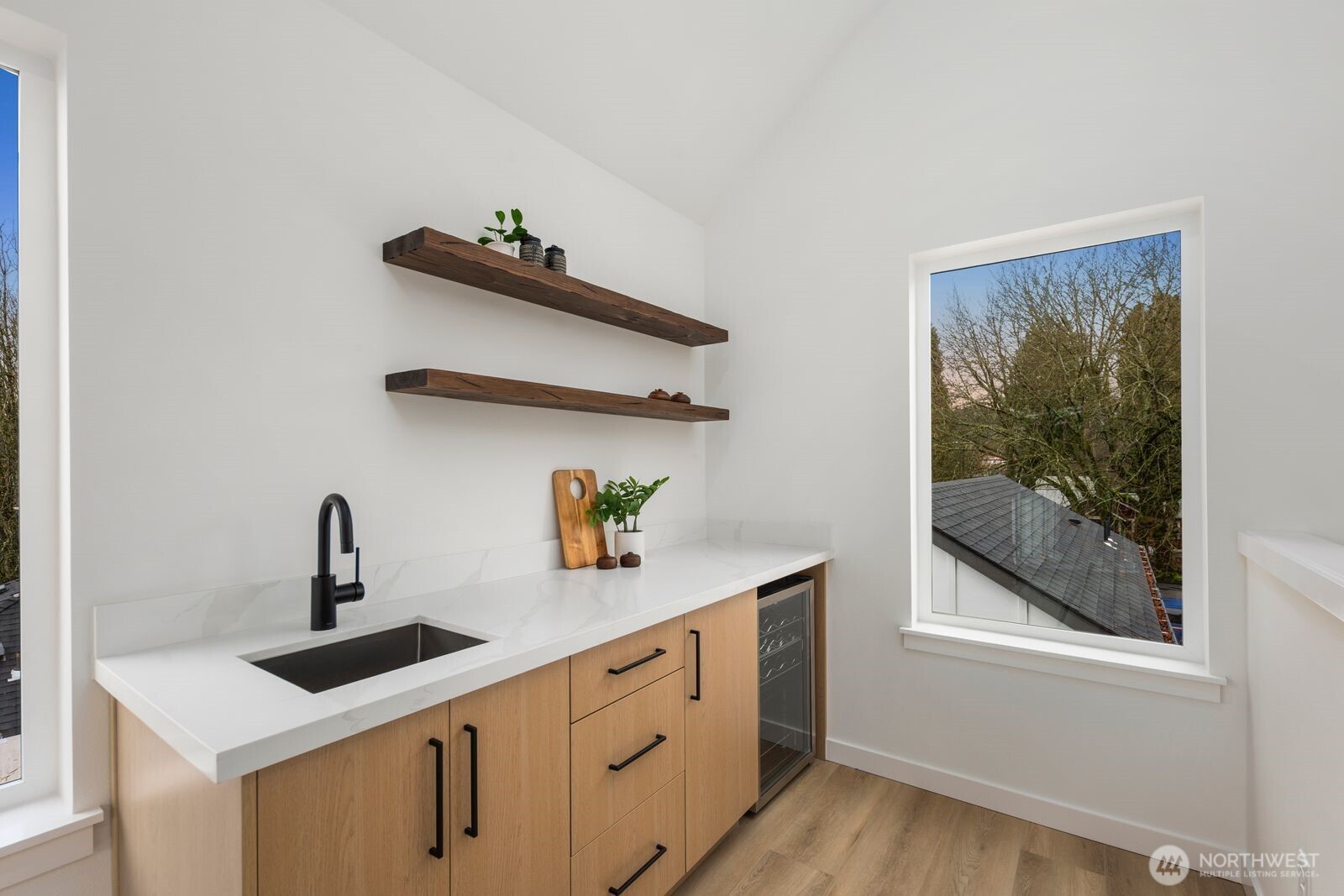 806 C S Rose Street , Seattle, WA 98108